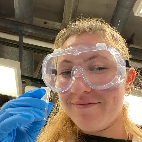 Meet your Posher, Heidi - Picture 4 of 7